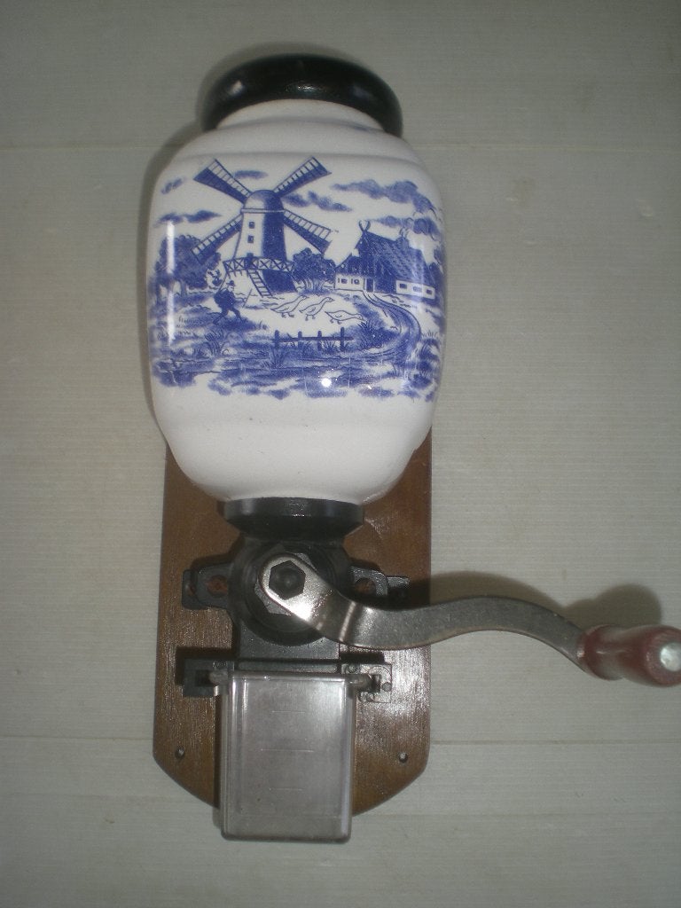 Koffiemolen 1, Ophalen, Zo goed als nieuw