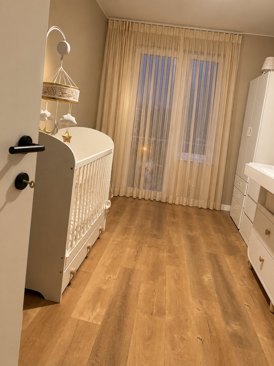 Babybed en babycommode, Kinderen en Baby's, Ophalen, Zo goed als nieuw
