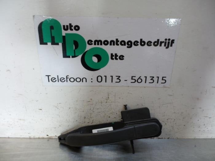 Portiergreep 4Deurs links-achter van een Ford Fiesta (Fiesta, Gebruikt, -, -, Ophalen of Verzenden
