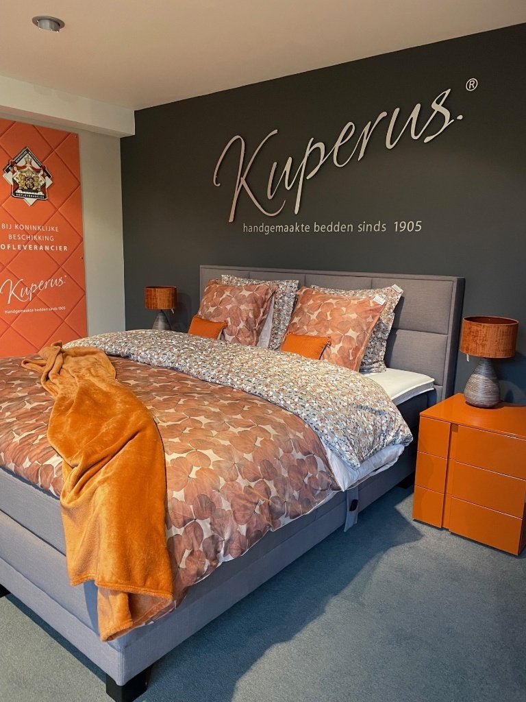 SHOWROOM Boxspring Kuperus Kate 2 motoren 180cmx210cm, Ophalen of Verzenden, 180 cm, 210 cm, Zwart