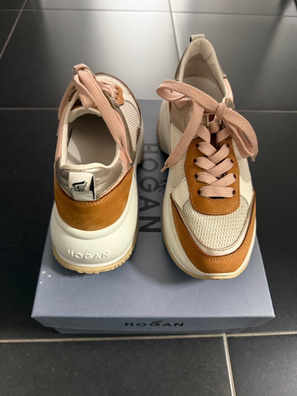 Modesneaker Hogan maat 37, Ophalen, Zo goed als nieuw