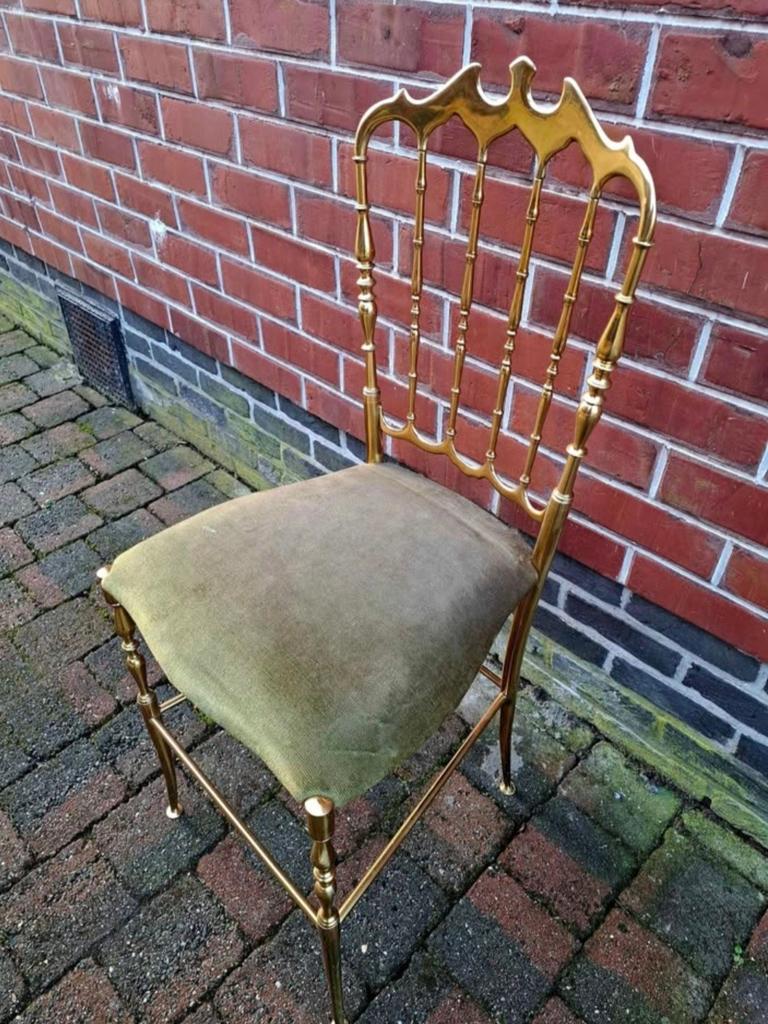 Koper stoel, Enlèvement