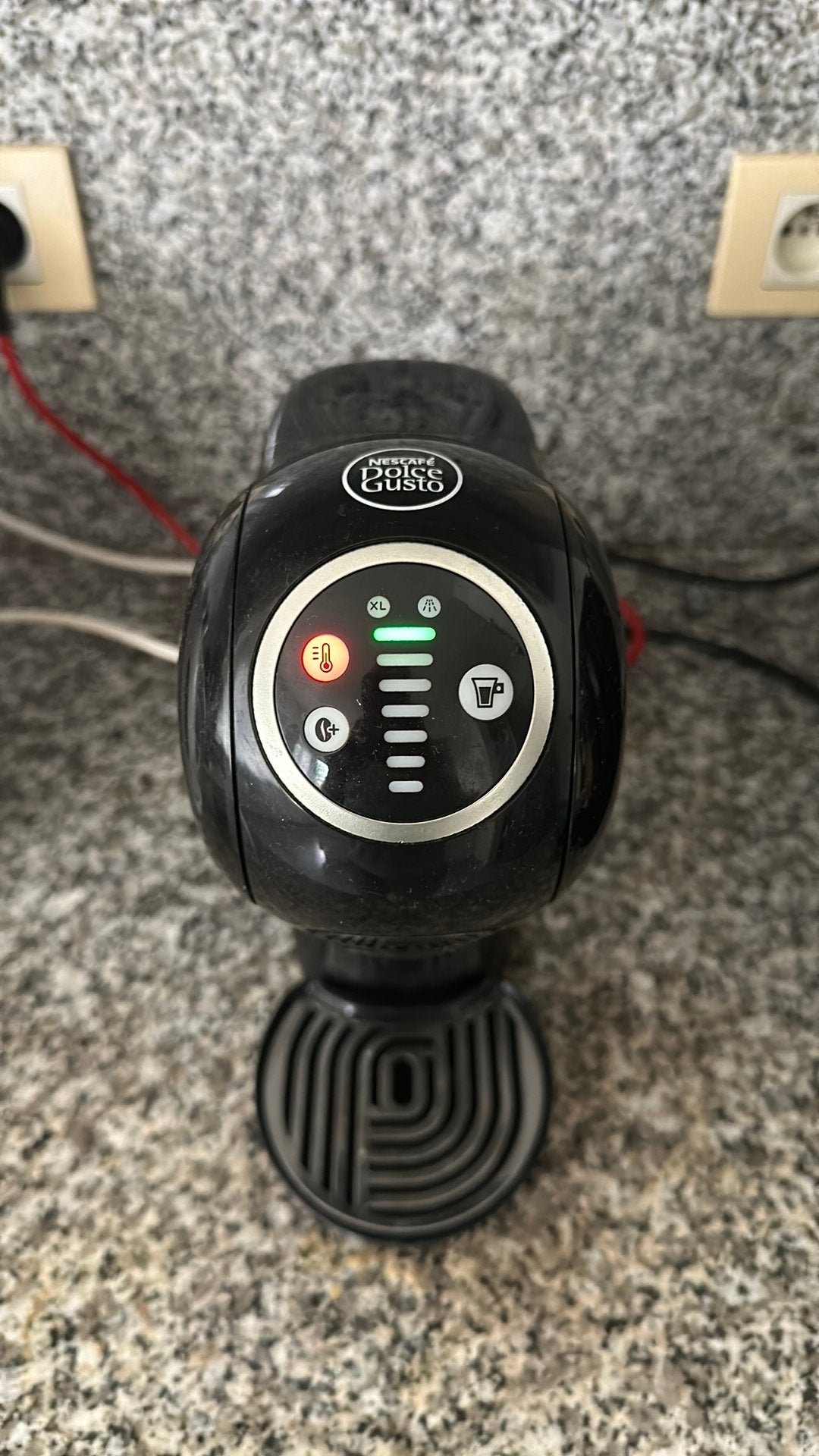 Nescafe dolce gusto, Elektronische apparatuur, Koffiezetapparaten, Ophalen, Gebruikt, Koffiemachine, Koffiepads en cups