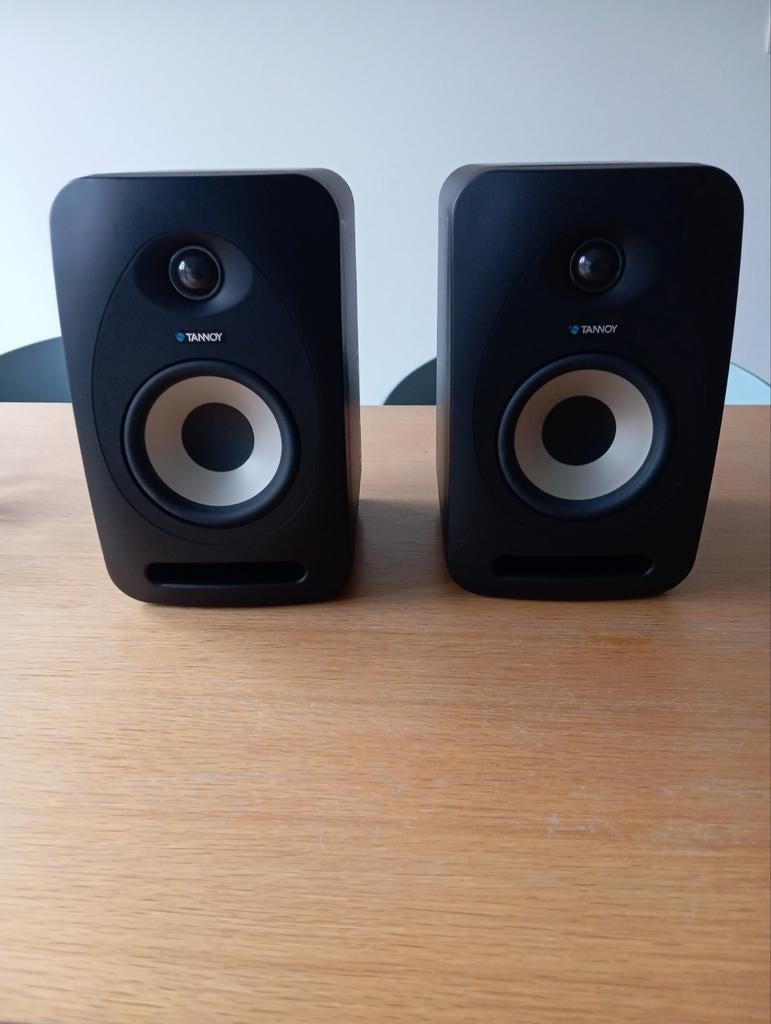 Tannoy Reveal 502 (paar) + 2 monitorstands, Enlèvement