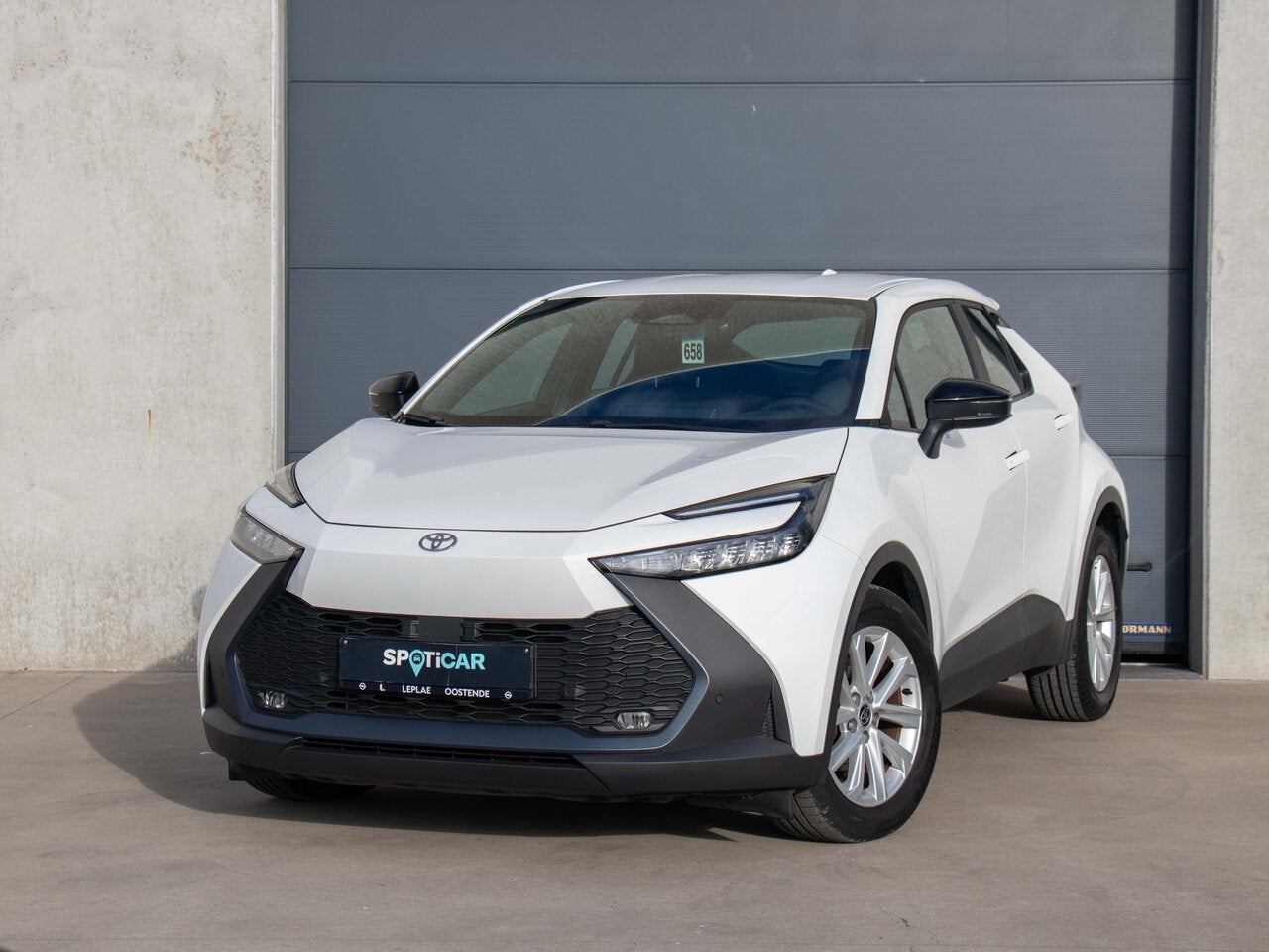 Toyota C-HR 1.8 HEV 98PK|CAMERA|NAVI|KEYLESS, 4 deurs, 0 min, Adaptive Cruise Control, 72 kW