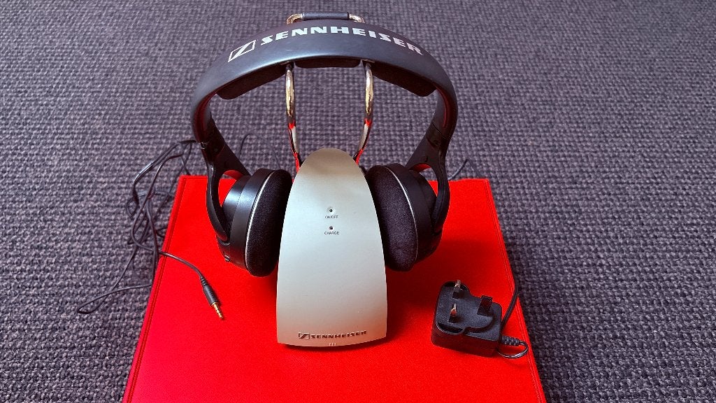Casque TV sans fil Sennheiser RS 120 II (Royaume-Uni), TV, Hi-fi & Vidéo, Casques audio, Utilisé, Circum-auriculaire, Sennheiser