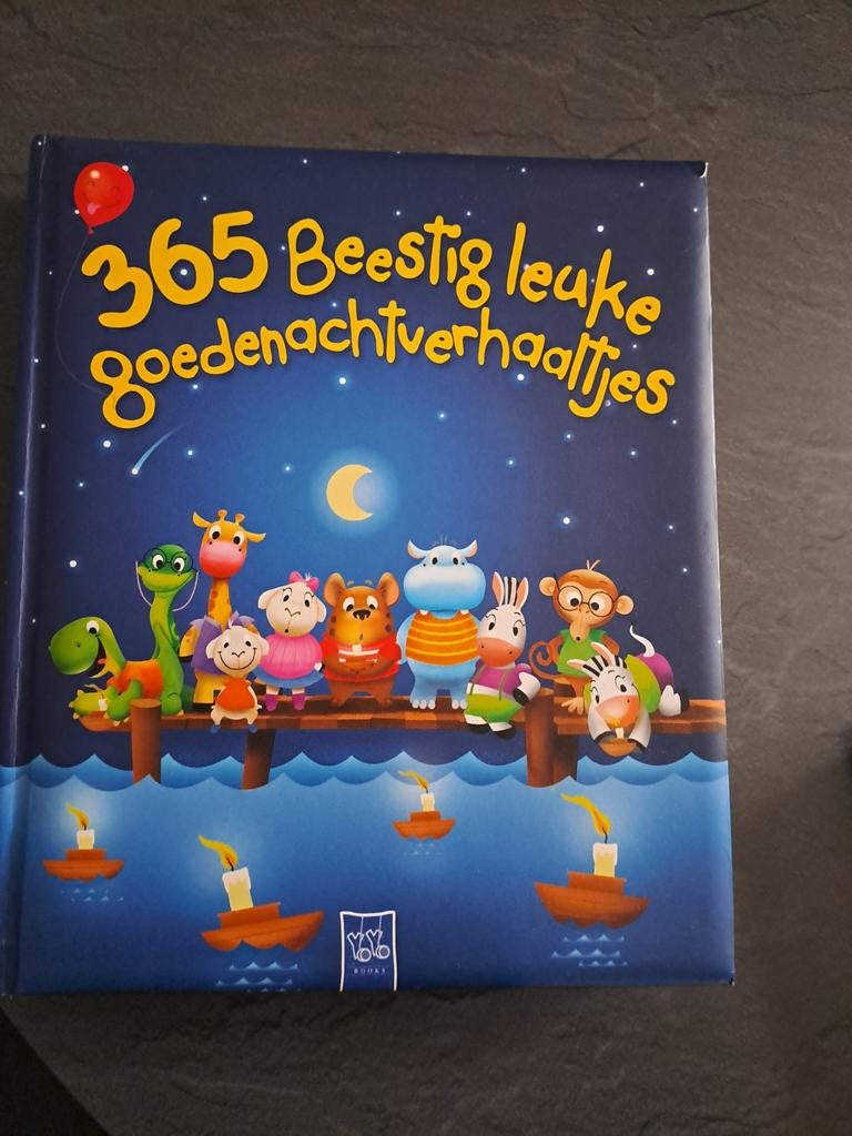365 beestig leuke goedenachtverhaaltjes, Ophalen of Verzenden, Zo goed als nieuw, 2 tot 3 jaar