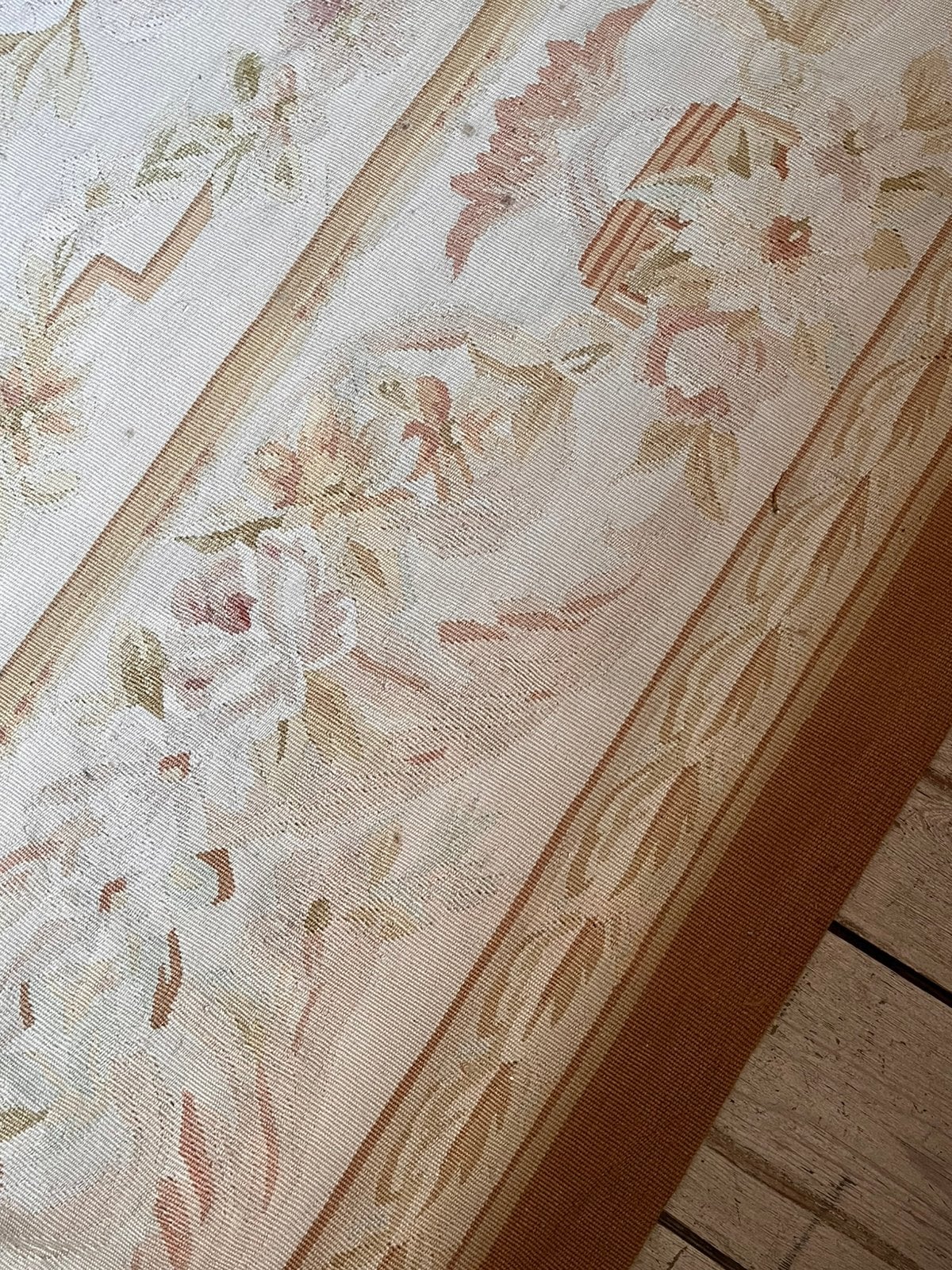 Aubusson tapijt, Ophalen
