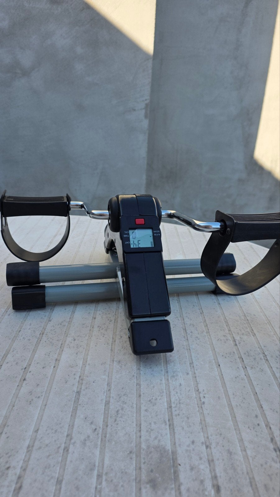Stepper. Pédales pour jambes et bras
