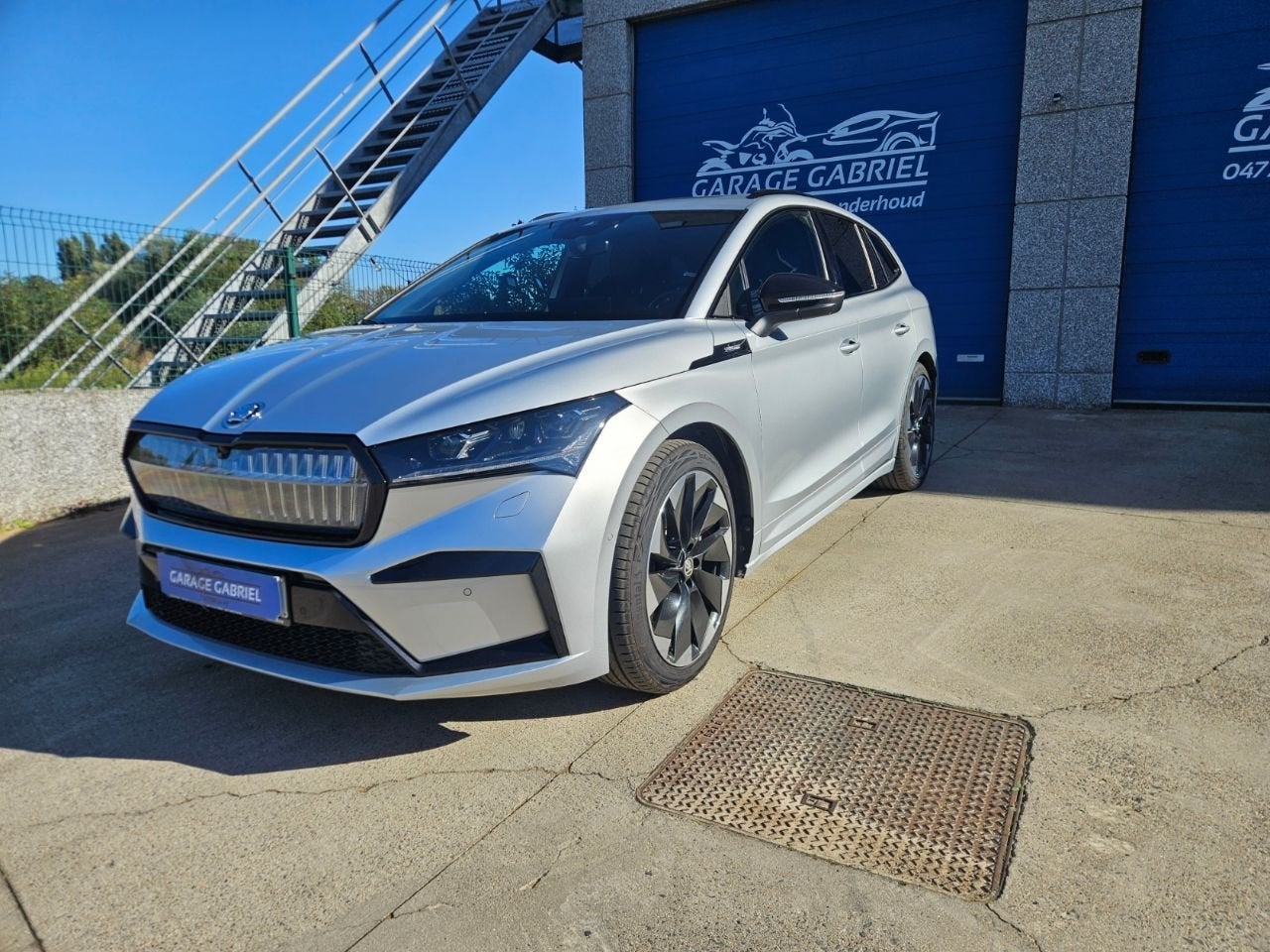 Skoda Enyaq iV 80X Sportline (bj 2023, automaat), Auto's, Automaat, Gebruikt, Zwart, 0 kWh