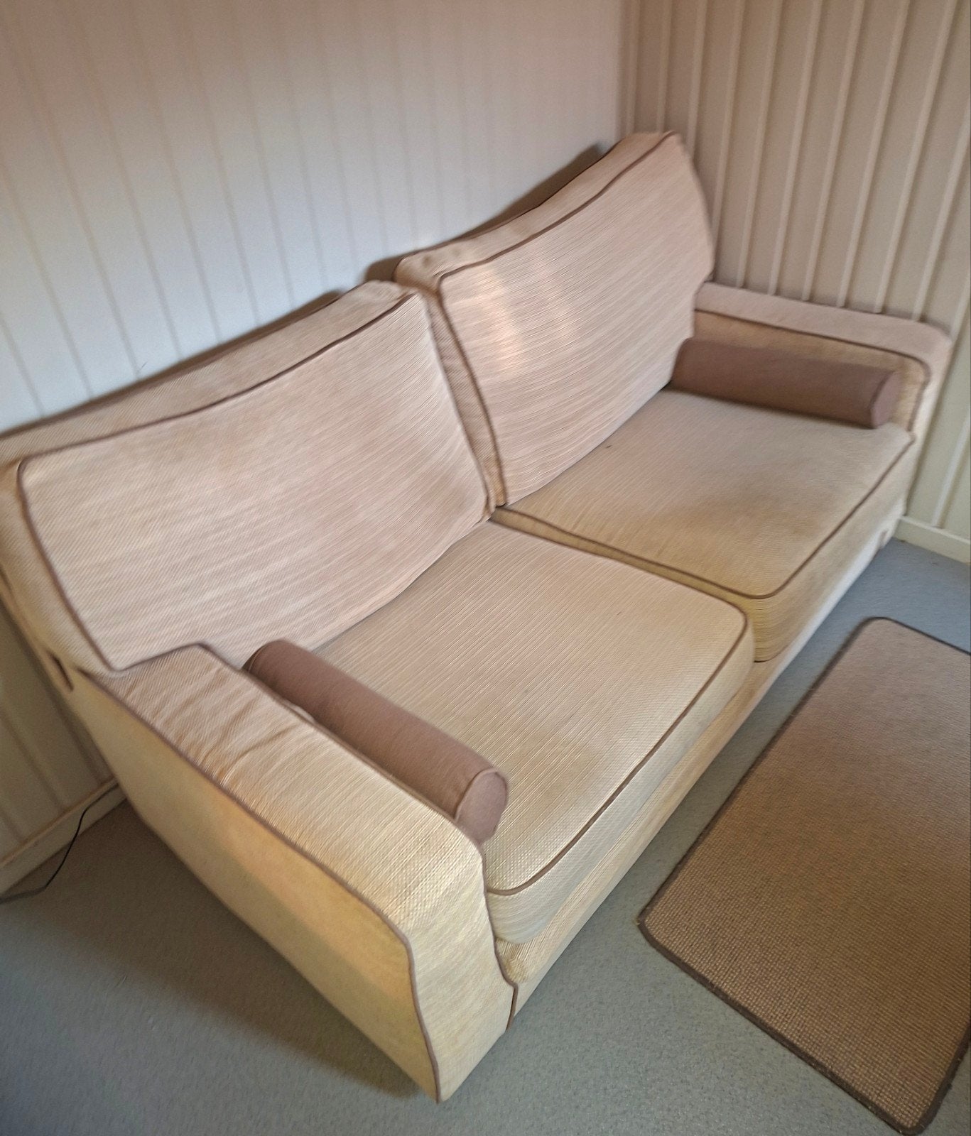 Tweezitbank "Beige" mét 2 sierkussens, Ophalen, Gebruikt, Tweepersoons, 75 tot 100 cm