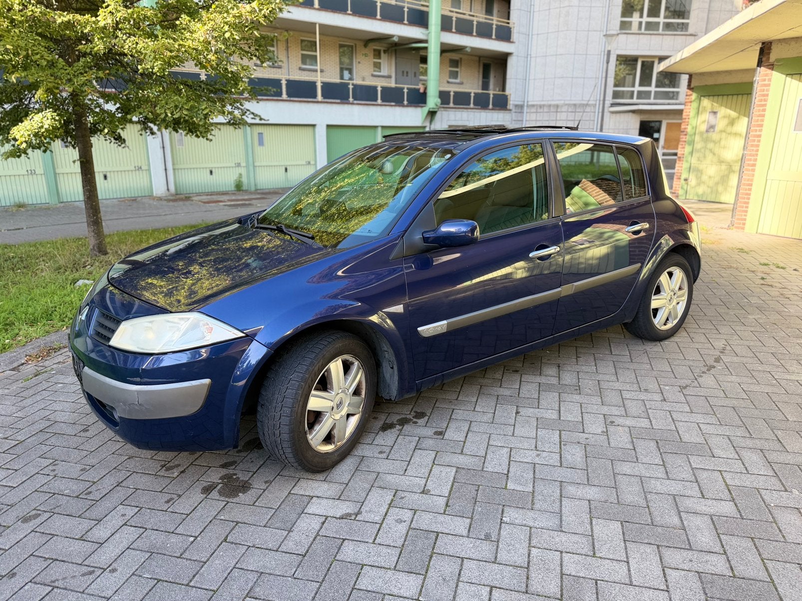 Renault megane gekeurd, Achat, Air conditionné, Particulier, Euro 4