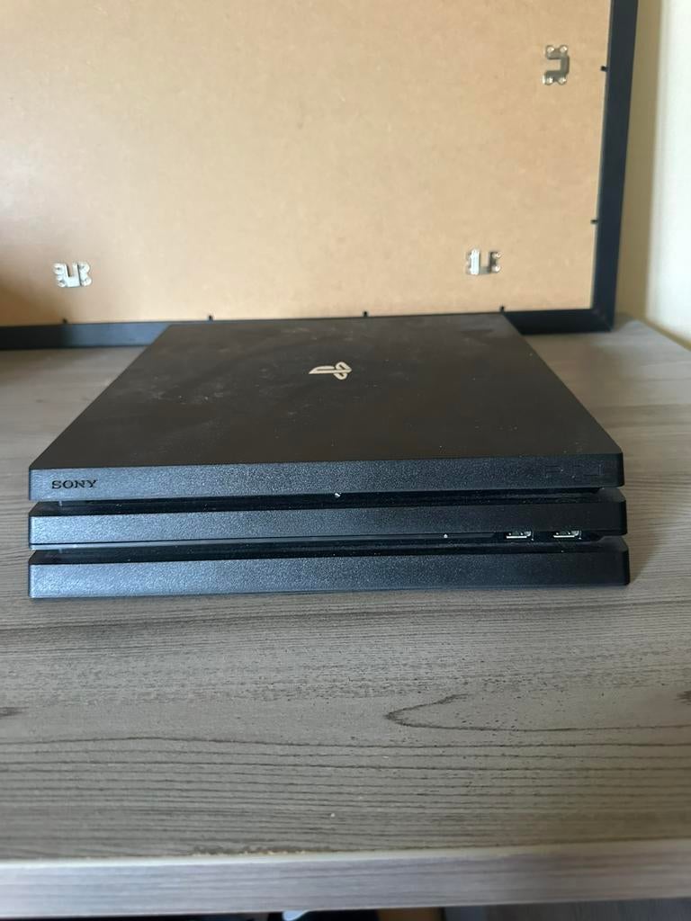 Playstation 4 pro te koop, Ophalen, Zo goed als nieuw, Pro