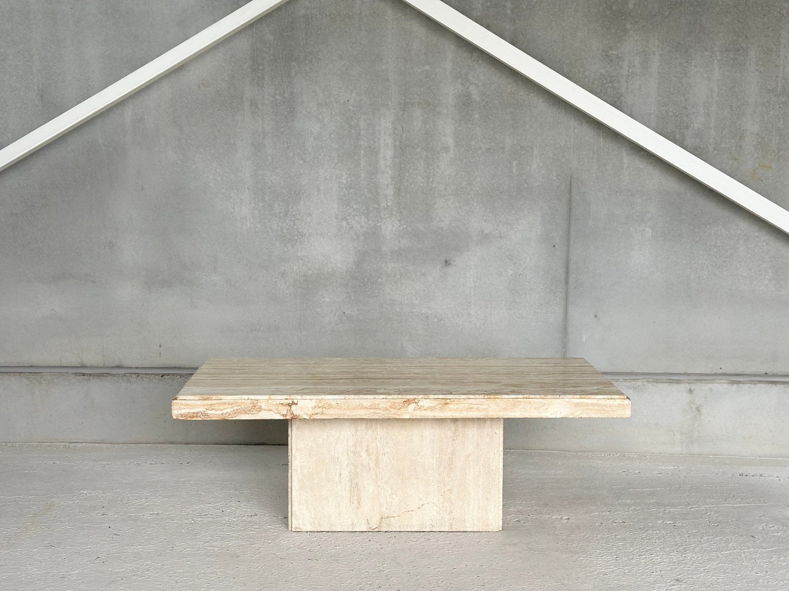 Vintage travertine coffeetable, Ophalen