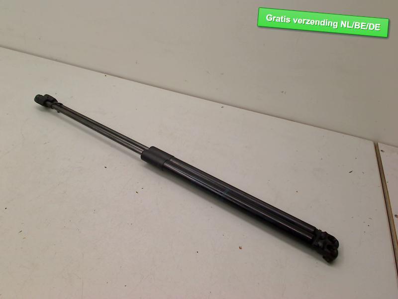 GASDRUKVEERSET ACHTER A3 Sportback (8VA / 8VF) (8V4827552), Gebruikt, Dhr. R. de Gouw, Audi, De Bloemendaal 21 21
5221 EB  'S HERTOGENBOSCH, NL