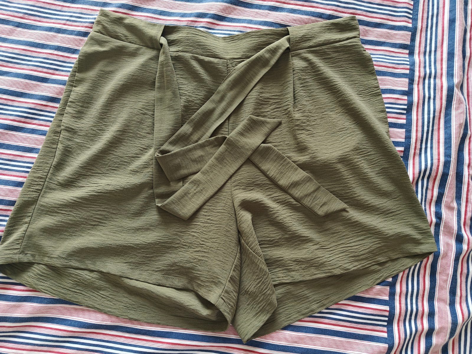 Short Vero Moda Curve - maat 46/48 - zeer goede staat, Kort, Maat 46/48 (XL) of groter, Ophalen of Verzenden, Zo goed als nieuw