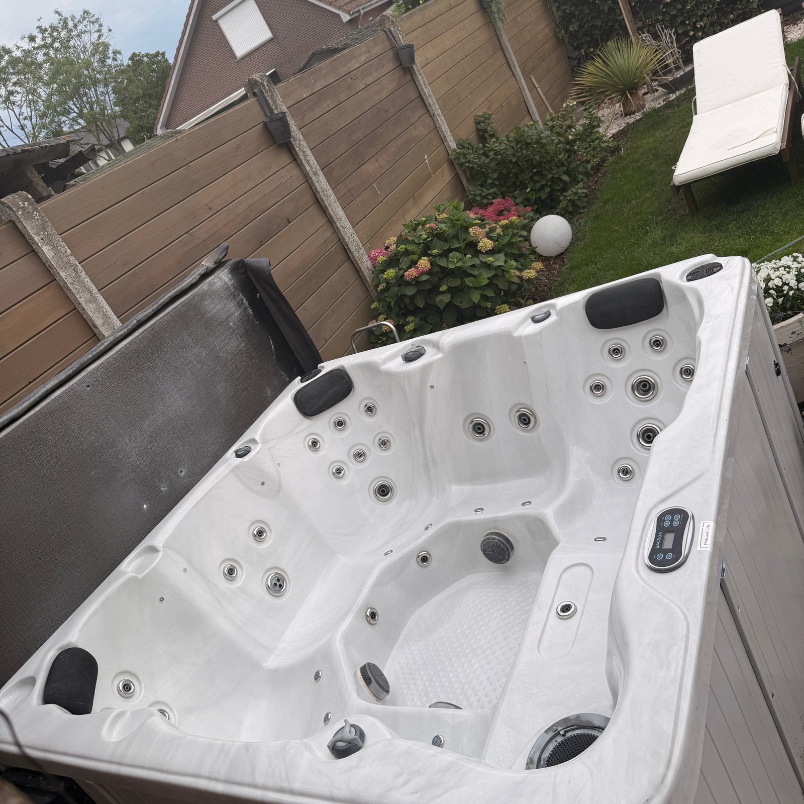 Jacussie, Ophalen, Zo goed als nieuw, Vast