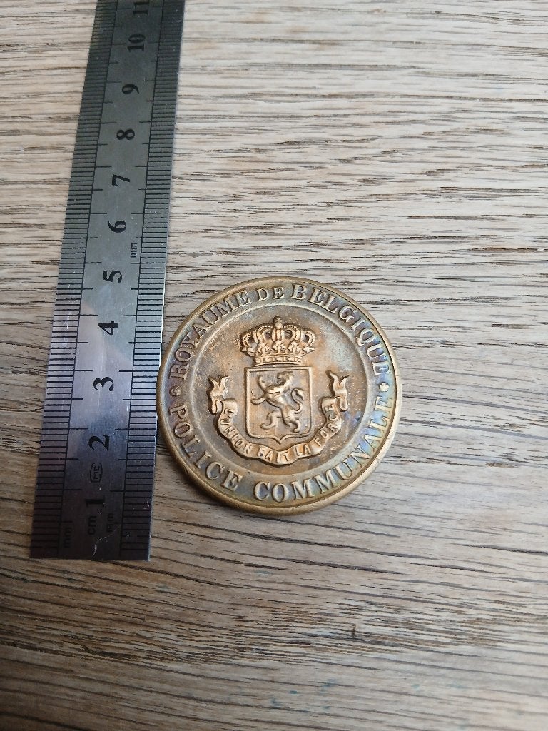 Medaille police communale belge, Collections, Envoi, Armée de terre, Emblème ou Badge