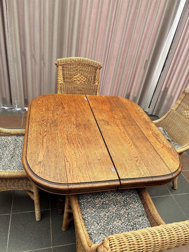 Houten eettafel met stoelen, Ophalen, Gebruikt, 100 tot 150 cm, Eikenhout