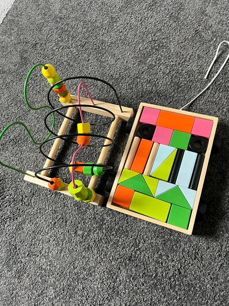 Houten speelgoed set – kralenspiraal + blokkenkar, Kinderen en Baby's, Ophalen, Gebruikt, Overige typen, Met wieltjes