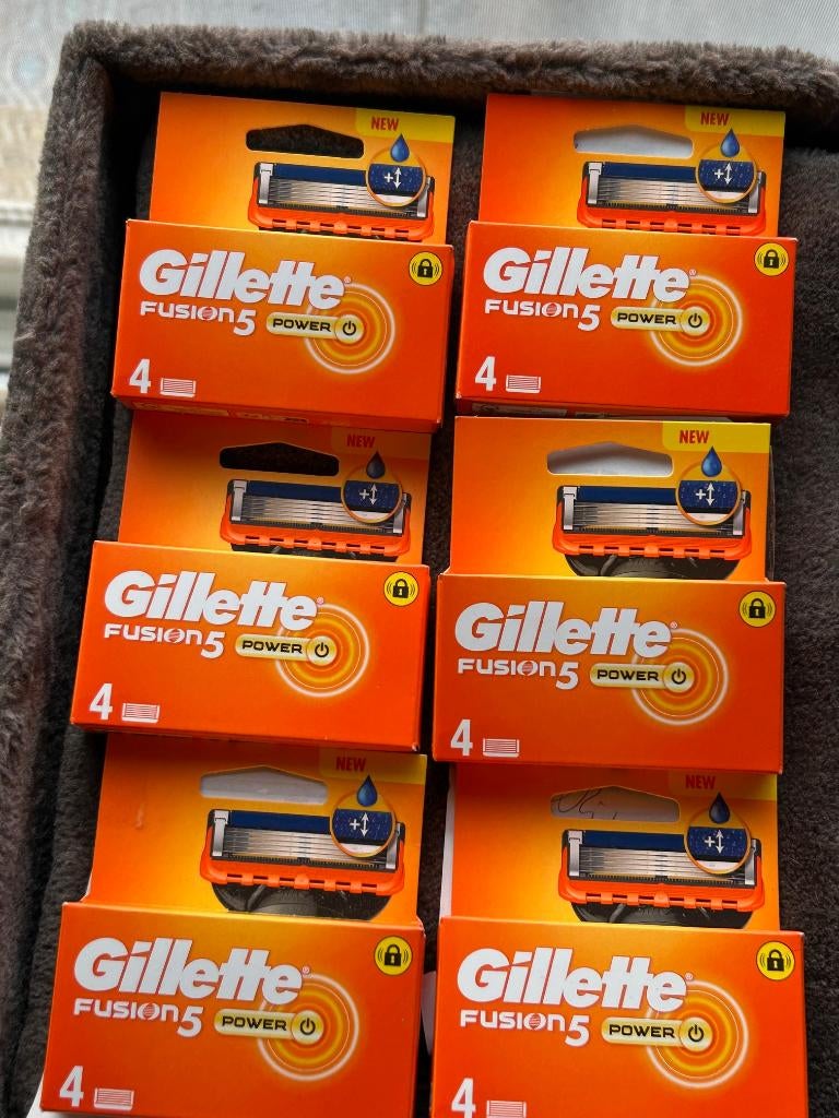 Lames de rasoir Gillette Fusion 5 à 1/2 prix 12 blisters, Enlèvement ou Envoi, Neuf
