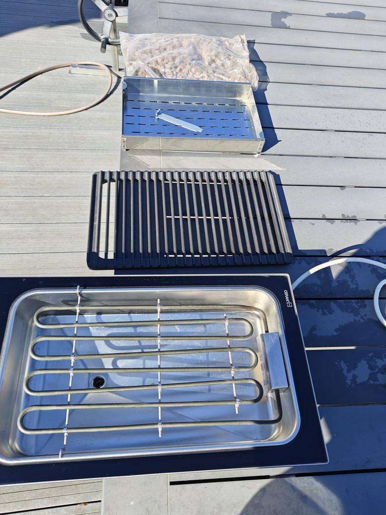 Gril électrique Miele KM 410 (Combiset) — parfait état, Electroménager, Enlèvement, Neuf, Gril en pierre