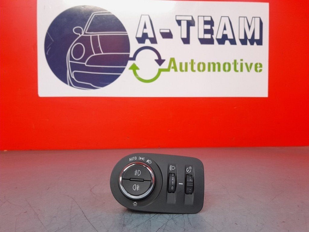 LICHTSCHAKELAAR Opel Combo Cargo (|39085924|), Gebruikt, Opel, Opel Automobile GmbH, Kontakt-opel@opel.com