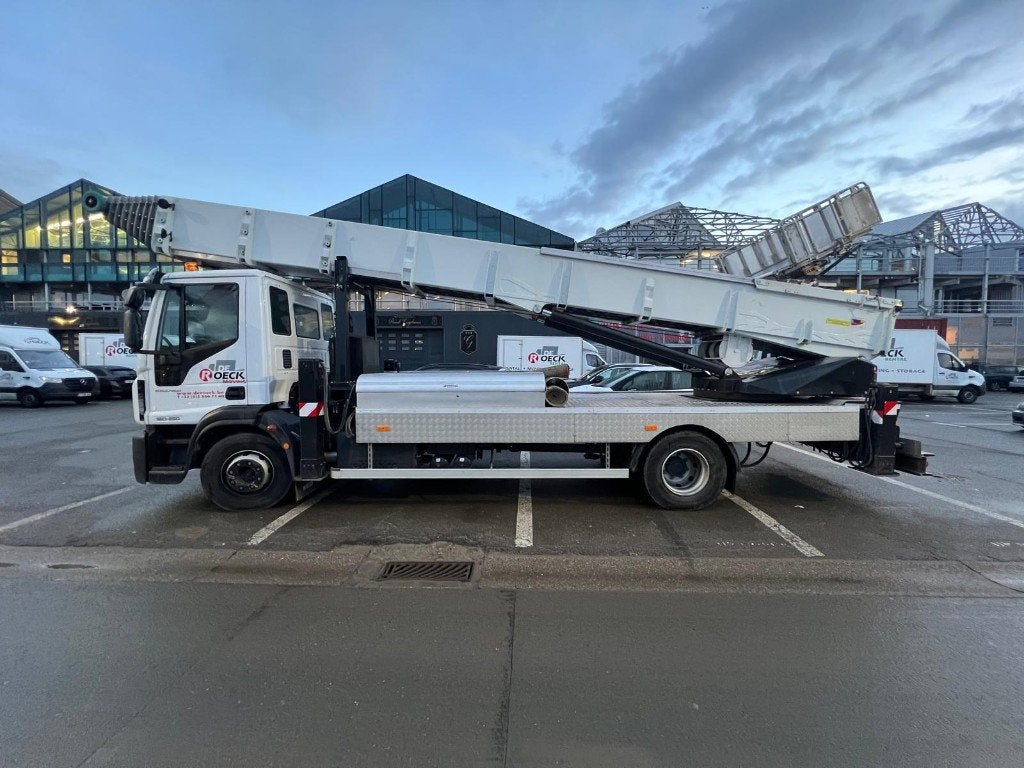 70m verhuislift op iveco eurocargo, Ophalen