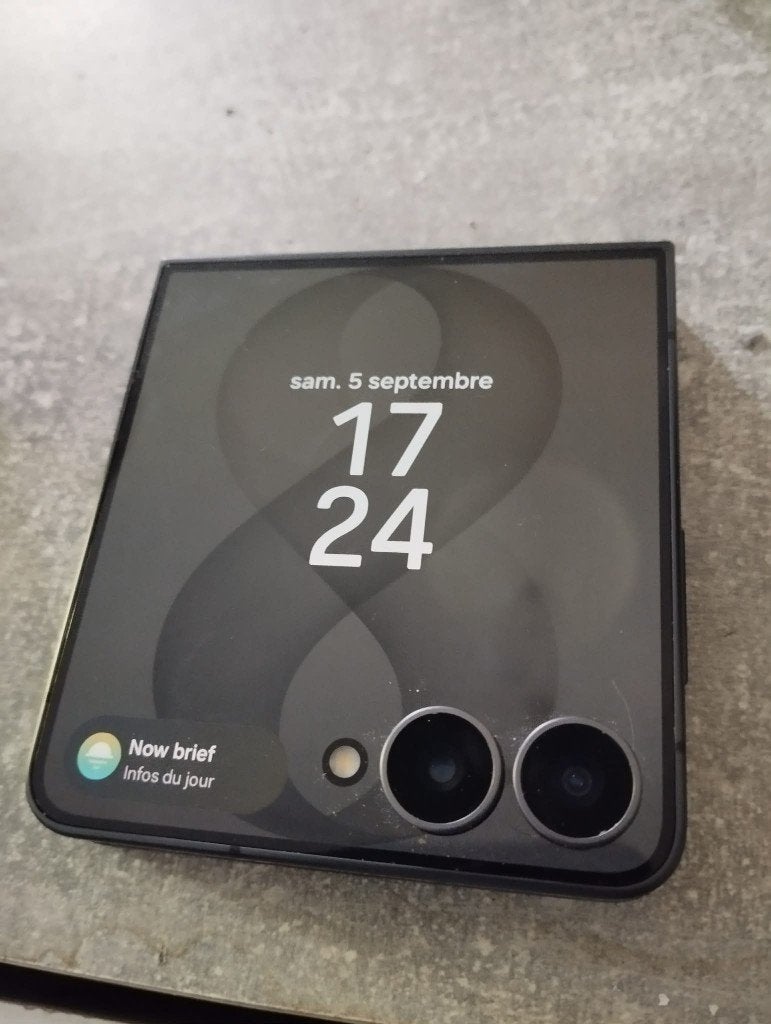 smartphone samsung galaxy z flip8 neuf, Télécoms, Téléphonie mobile | Samsung, Neuf, Samsung, Vampira1804@hotmail.com, Enlèvement ou Envoi