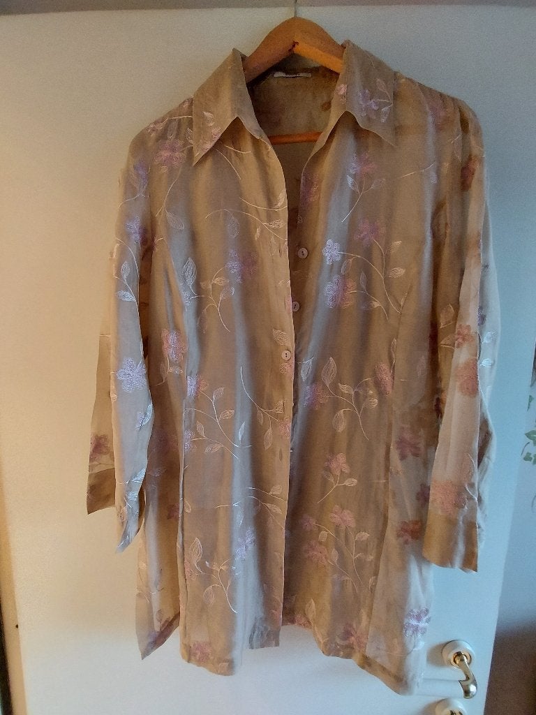 Feestelijk 3 delig ensemble.   39 euro, Vêtements | Femmes, Costumes de carnaval & Vêtements de fête, Enlèvement, Comme neuf, Taille 42/44 (L)