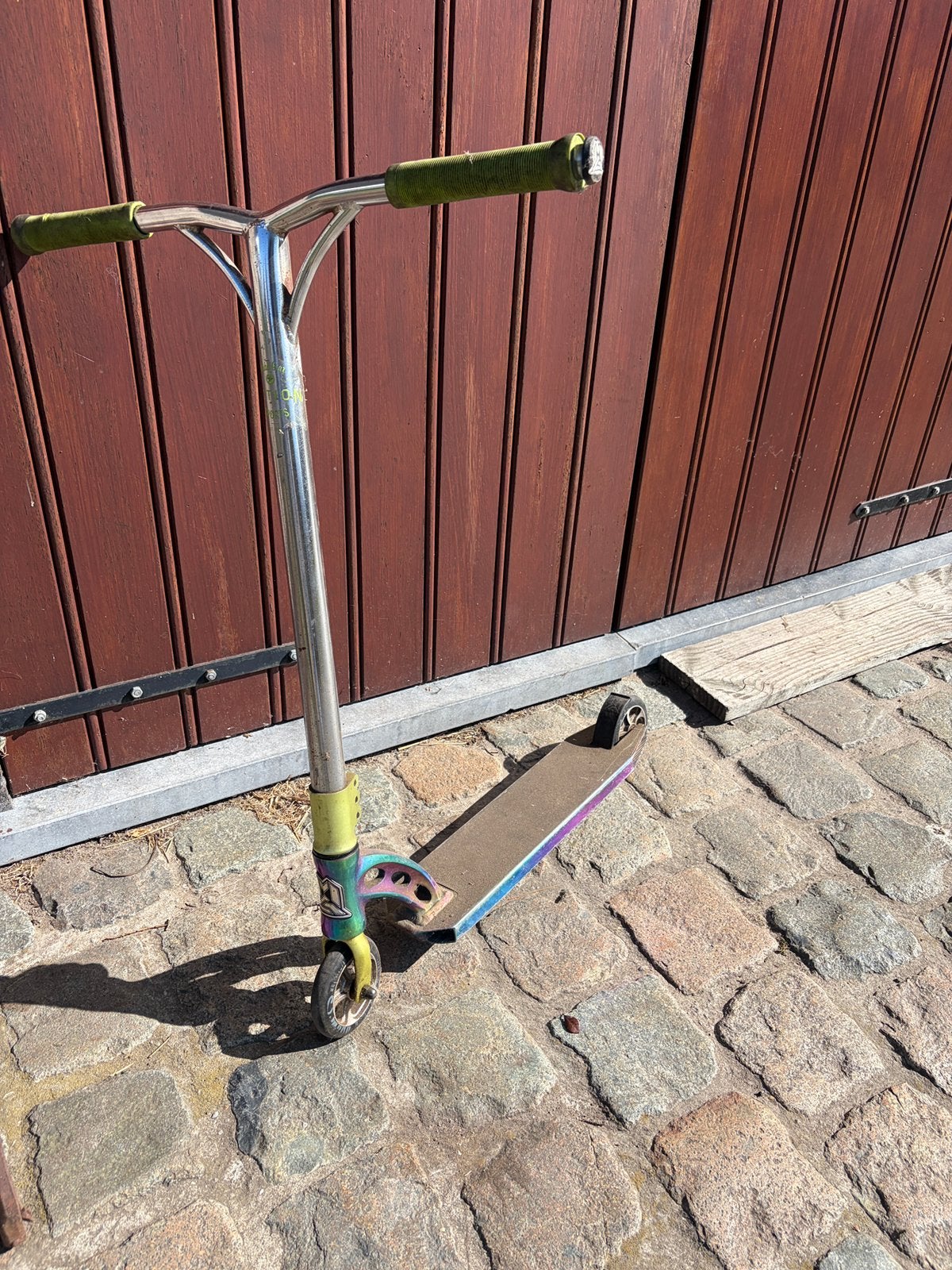 Stuntstep, Fietsen en Brommers, Ophalen, Zo goed als nieuw