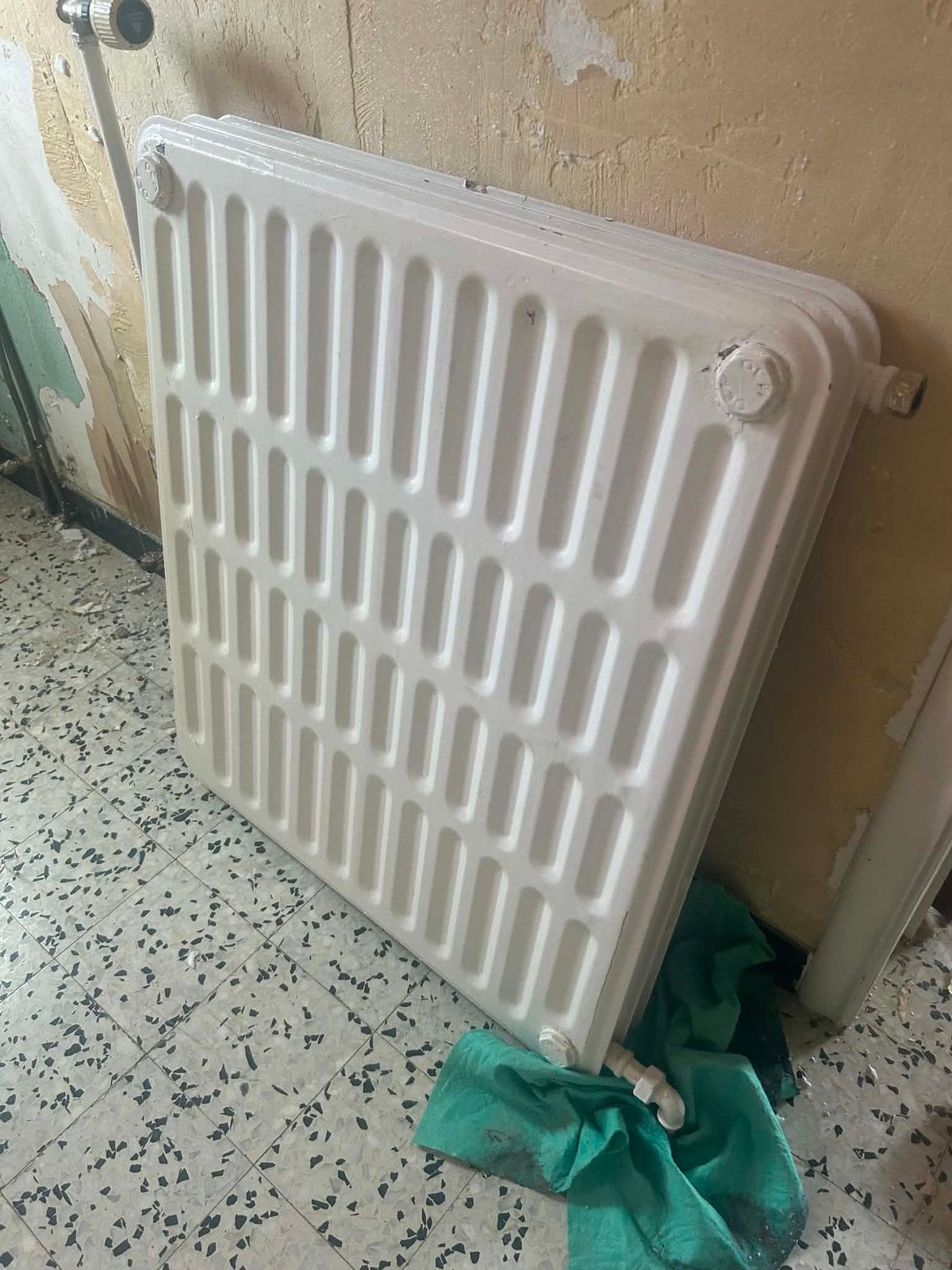 Radiateur a vendre, Enlèvement, Comme neuf, Radiateur