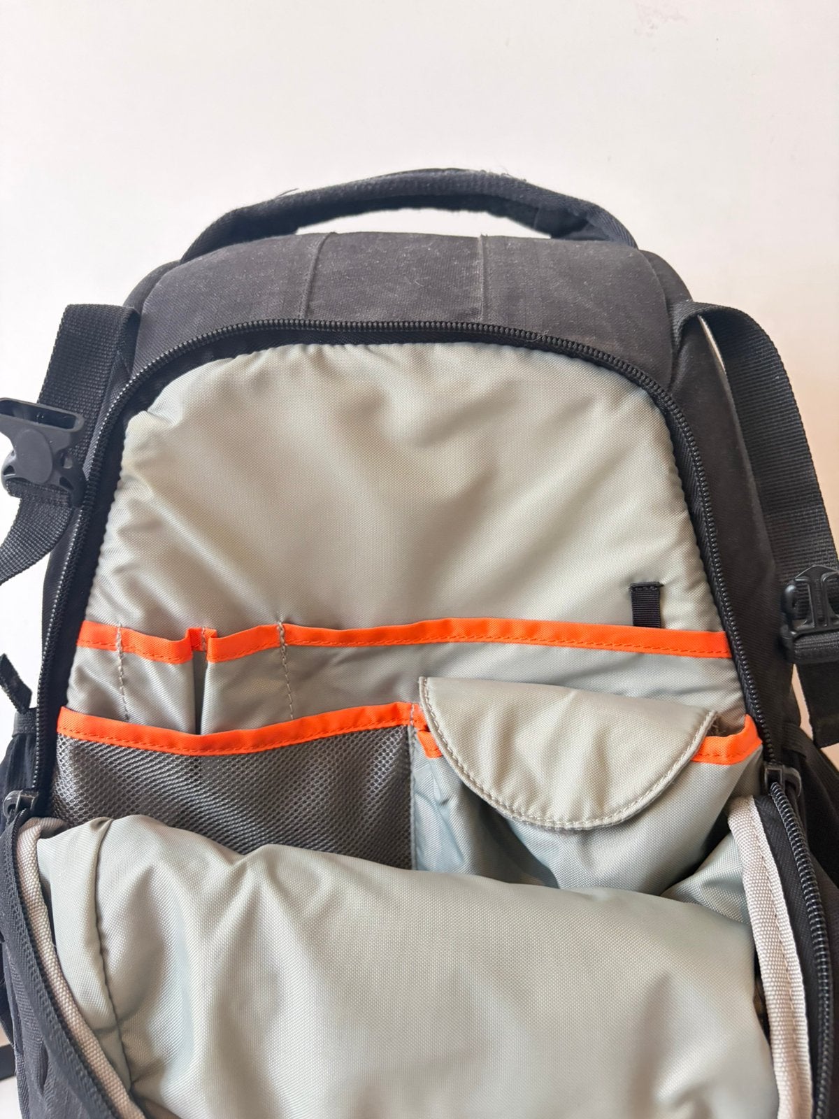 Rugtas voor cameramateriaal Lowepro, 25 tot 40 cm, Zo goed als nieuw, Waterdicht, 30 tot 45 cm