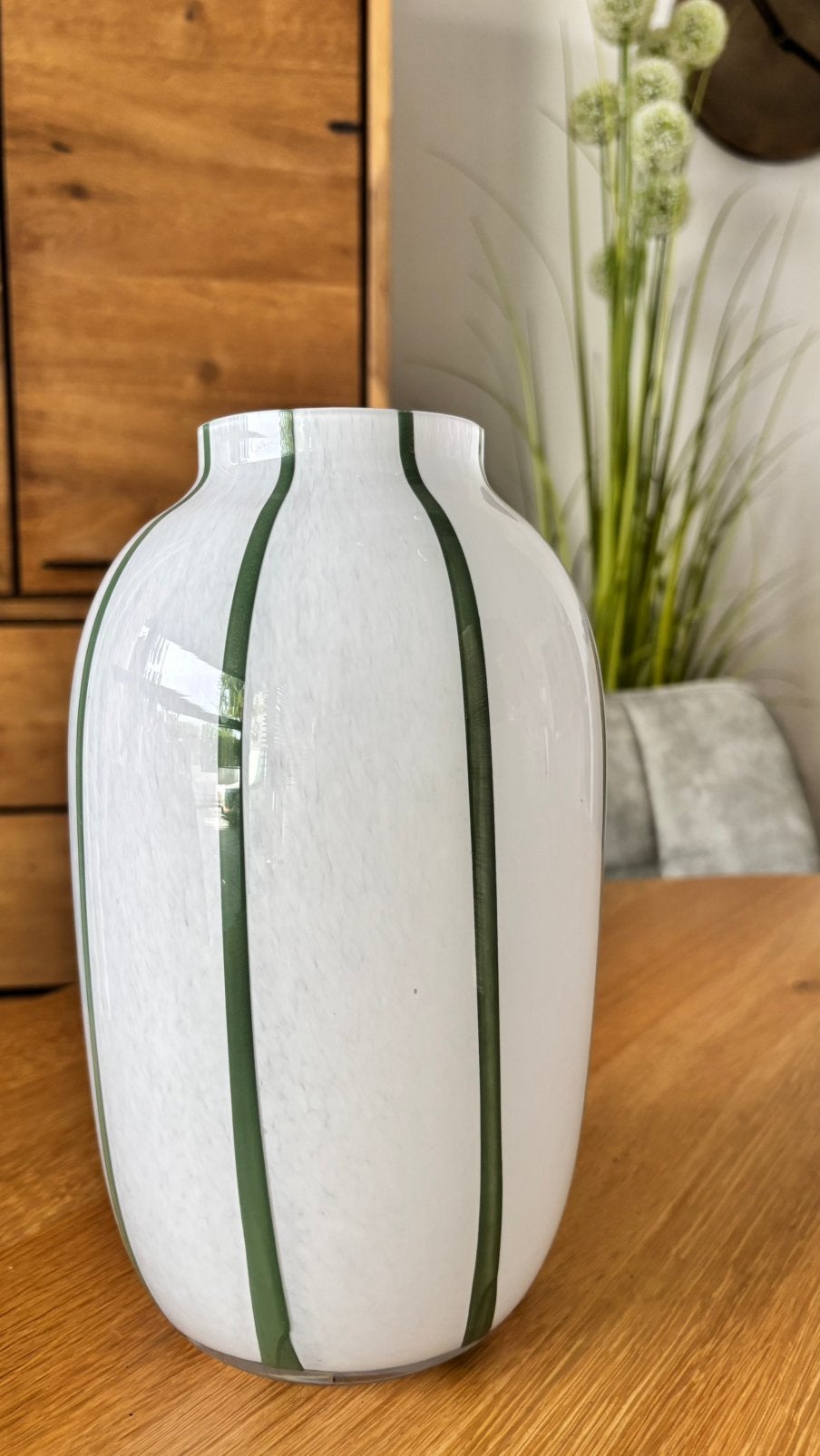 Vase blanc avec un beau vert menthe, Maison & Meubles, Accessoires pour la Maison | Vases, Enlèvement, Comme neuf, Blanc