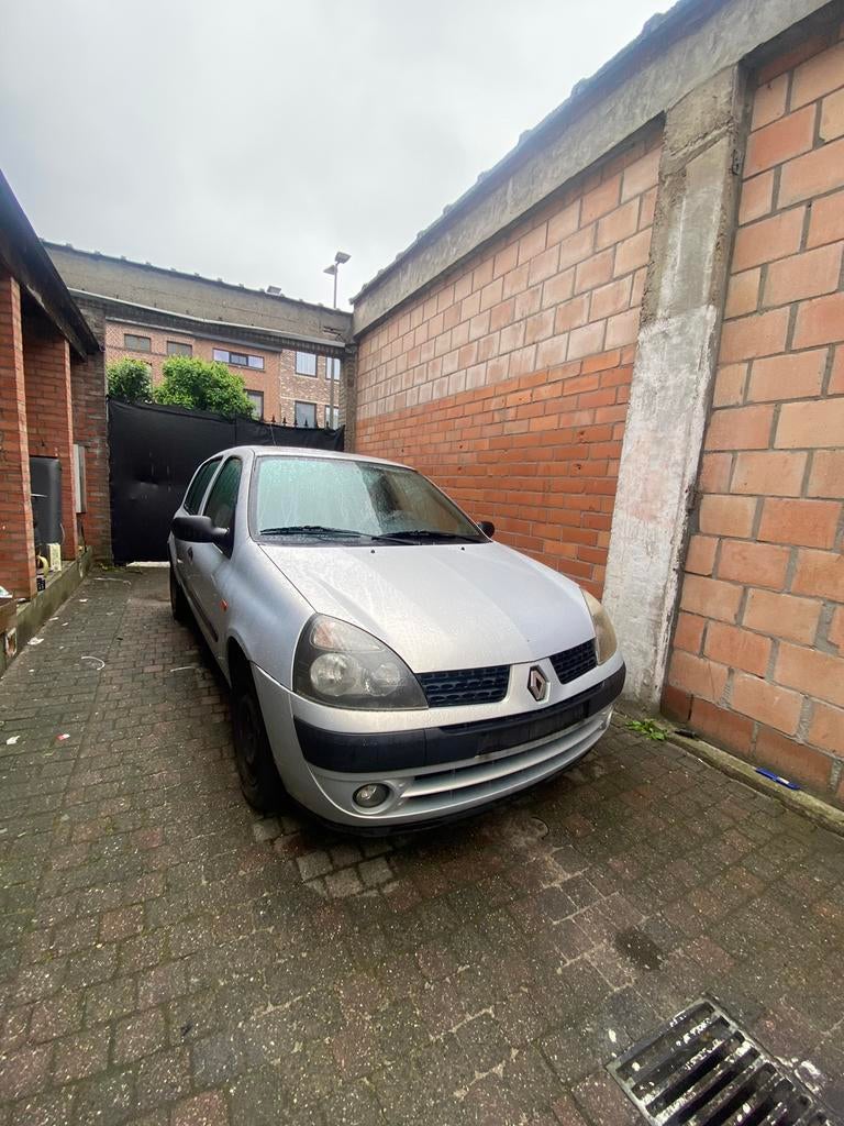 Renault clio 2, Autos, Argent ou Gris, Achat, Boîte manuelle, Autre carrosserie