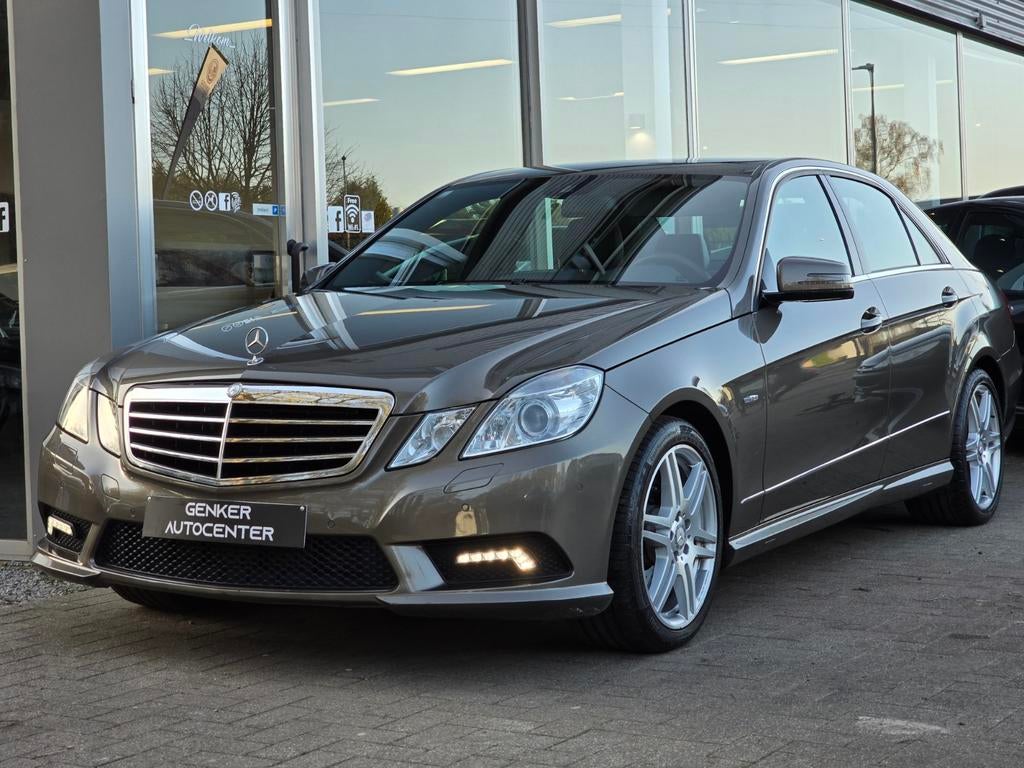 Mercedes-Benz E220 CDI AMG Pack /GARANTIE, Auto's, Mercedes-Benz, Automaat, Bedrijf, Diesel, Parkeersensor