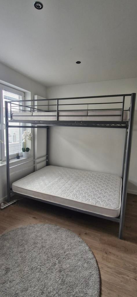 Dubbelbed 140x200 met matras, Ophalen