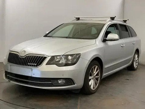 Skoda Superb 1.6TDI Full Option 230.000Km Xenon Pano Cuir, Auto's, Skoda, Euro 5, 1600 cc, Leder, 5 deurs