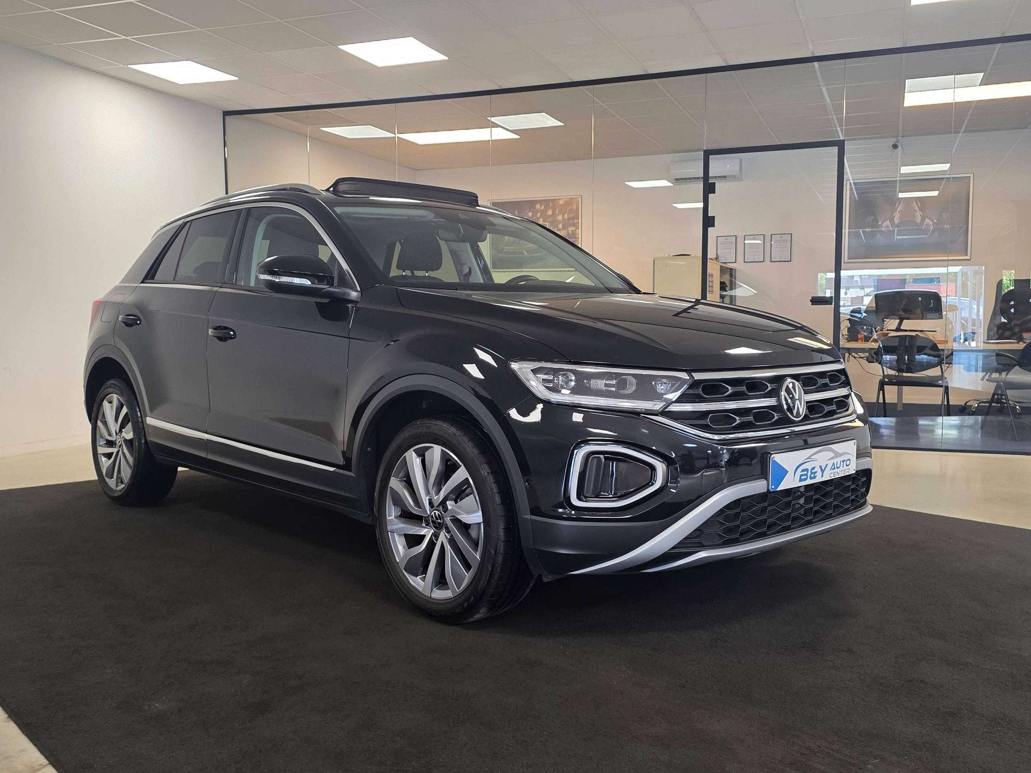 Volkswagen T-Roc 1.0 TSI Style / Panodak / Camera / Alcantra, https://public.car-pass.be/vhr/59691bda-a5ba-4b55-844e-48dfceecad90