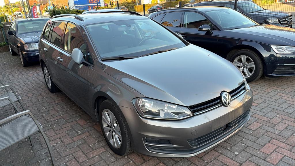 VW Golf 7 1.2TSi * 2017 * Benzine, Stof, Euro 6, 4 cilinders, Parkeersensor
