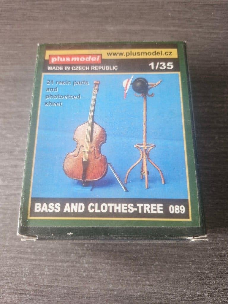 Plusmodel 1/35 Bass and Clothes-Tree, Hobby & Loisirs créatifs, Enlèvement ou Envoi, Neuf, 1:35 à 1:50, Diorama