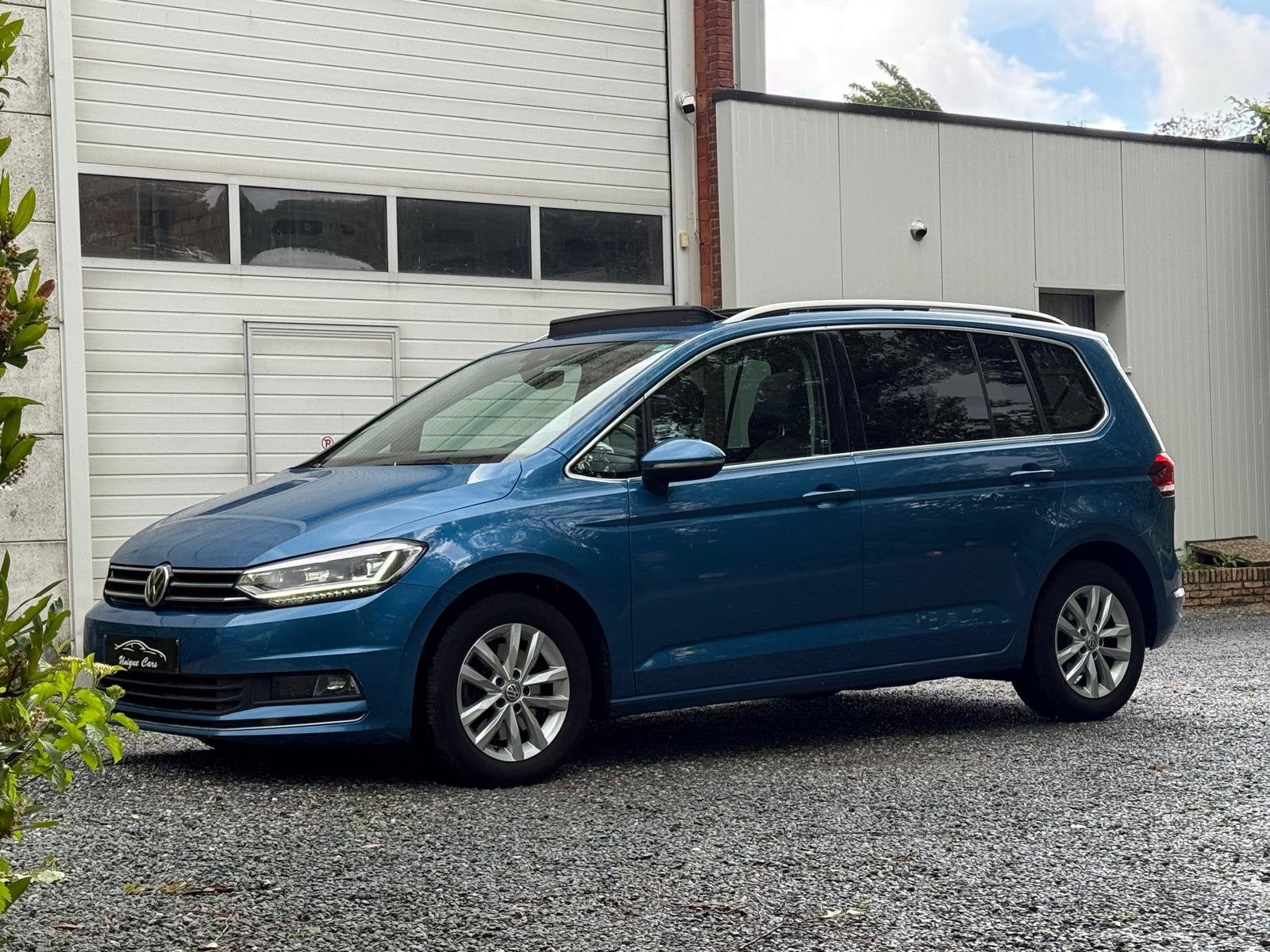 VW Touran 1.0 TSI Benzine - 7 zit / Highline / 2019 / Pano, Auto's, Euro 6, Parkeersensor, Bedrijf, Handgeschakeld