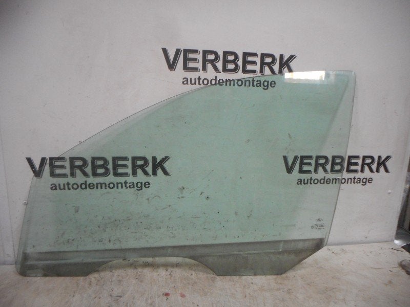 PORTIERRUIT LINKS VOOR Ford Focus 1 Wagon (01-1998/11-2004), Gebruikt, Henry-Ford-Straße  1
50735  Köln, DE, Ford-Werke GmbH, Kunden@ford.com