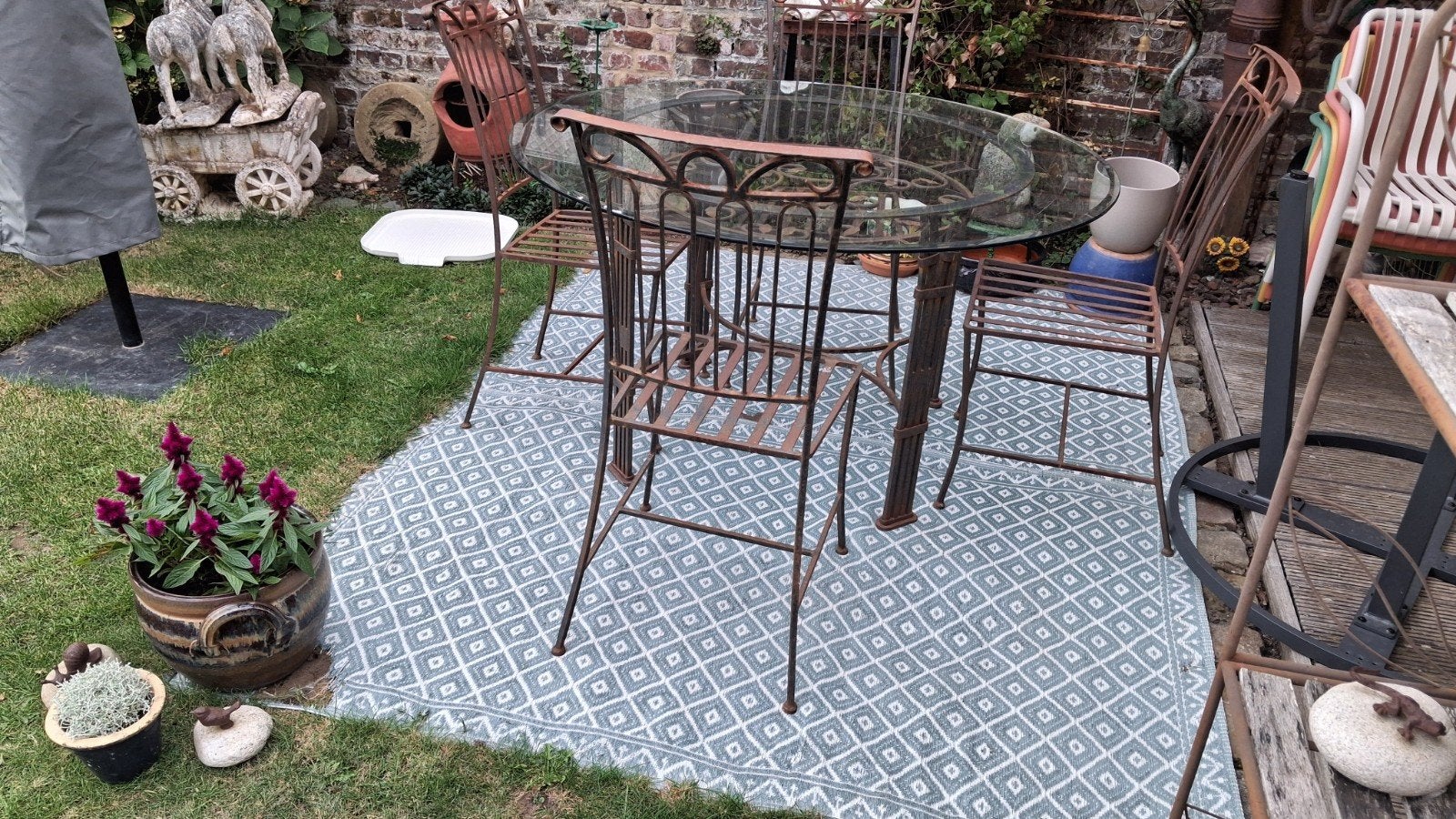 smeedijzeren tuinset. 4 stoelen en tafels met glas., Ophalen, Tuinset