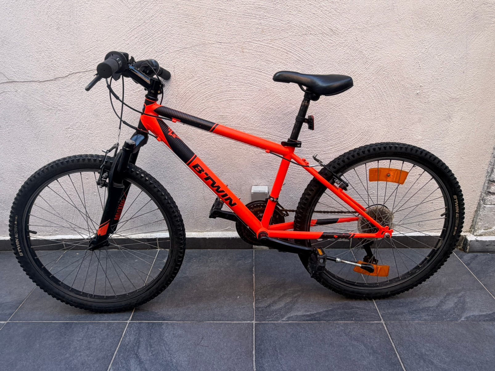 Btwin Rockrider 500 Kids (24), Fietsen en Brommers, Ophalen, Zo goed als nieuw