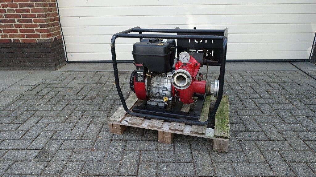Homelite FP250V waterpomp met Briggs en Stratton motor
