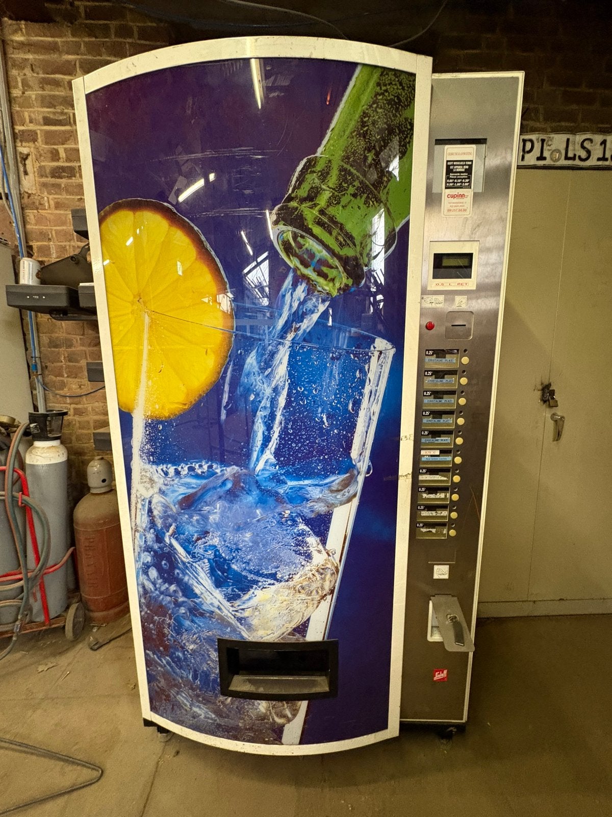 Drankautomaten, Ophalen, Zo goed als nieuw