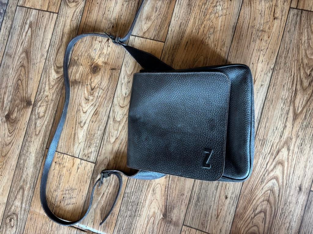 Nathan schoudertas, Handtassen en Accessoires, Tassen | Schoudertassen, Ophalen, Zo goed als nieuw