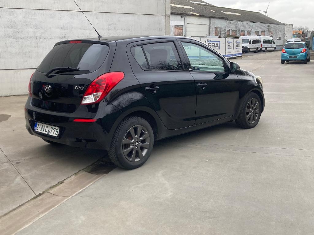 Hyundai I20 1.2 essence 2015 avec 107000km*ÉDITIONGO*GARANTI, Autos, Hyundai, Entreprise, Achat, i20, ABS, Régulateur de distance