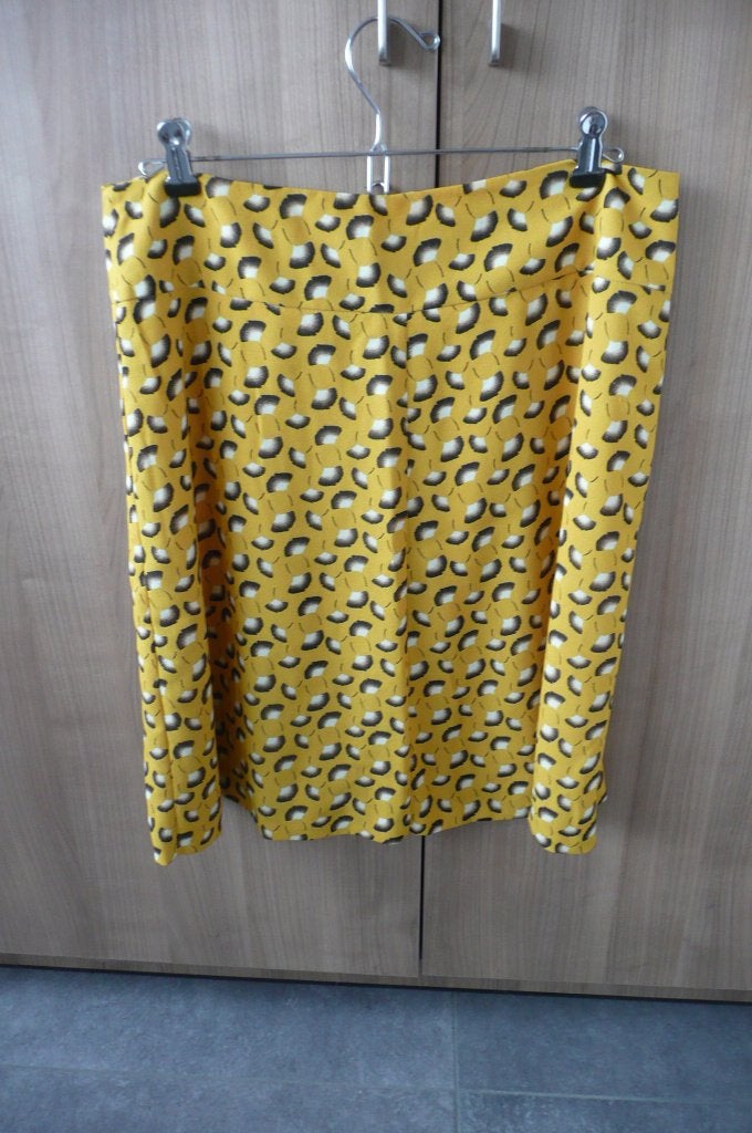 Gele geprinte rok Axiome (K770), Kleding | Dames, Maat 38/40 (M), Geel, Axiome, Ophalen of Verzenden